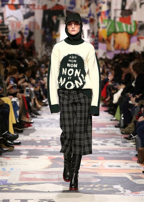 dior fw 1819|PFW: DIOR Fall Winter 2018.19 Womenswear Collection .